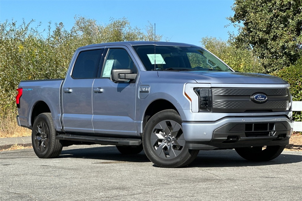 Used 2022 Ford F-150 Lightning XLT with VIN 1FT6W1EV6NWG05535 for sale in Novato, CA