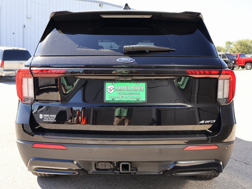 2025 Ford Explorer ST-Line photo 4