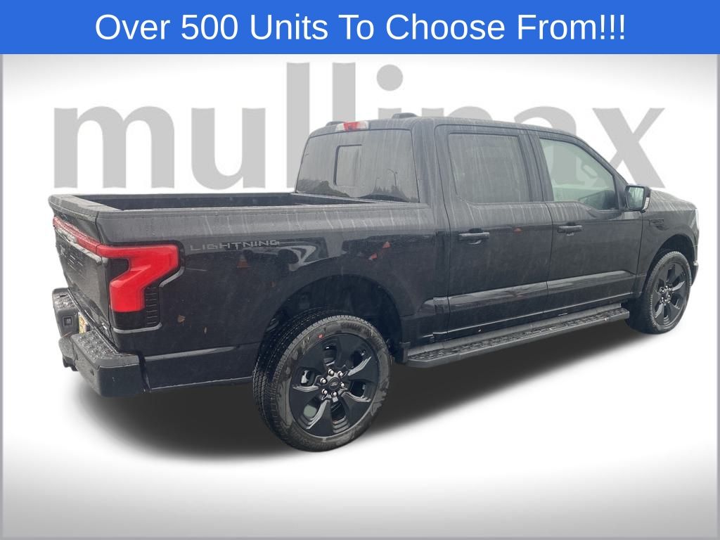 2025 Ford F-150 Lightning Platinum photo 3