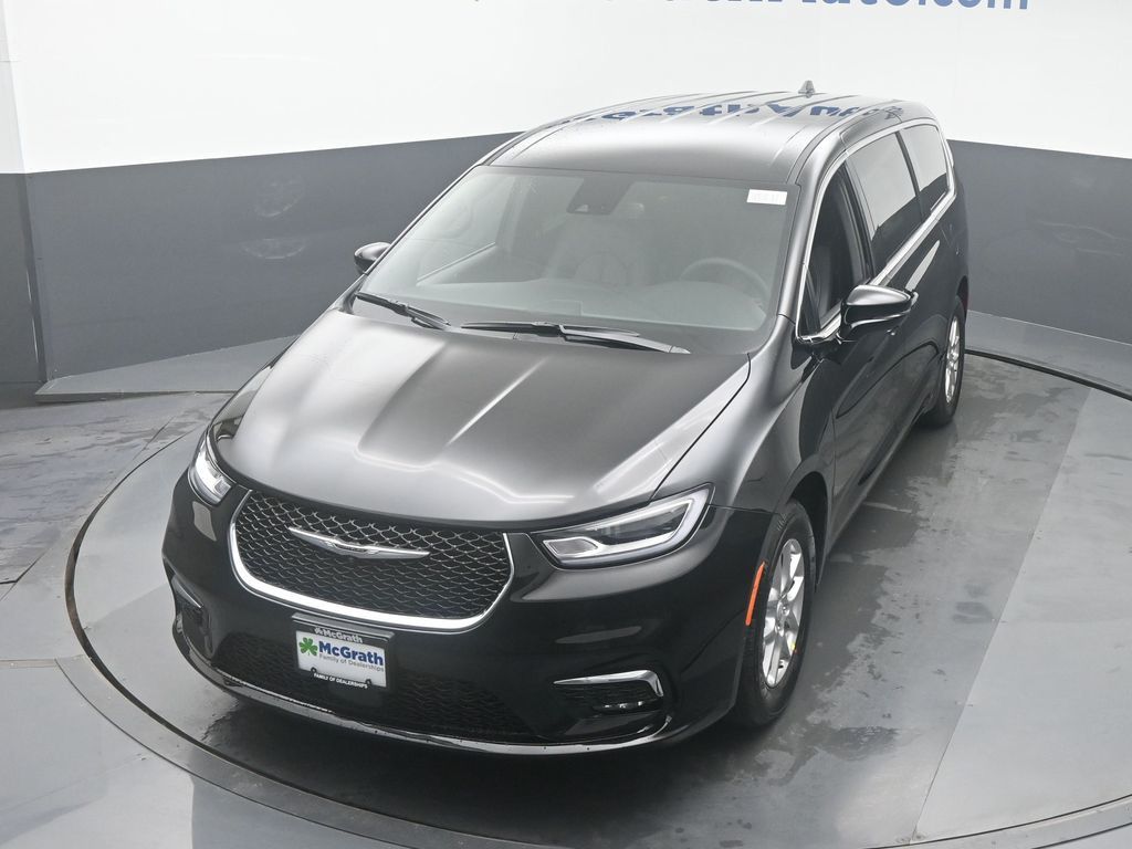 2025 Chrysler Pacifica photo 23