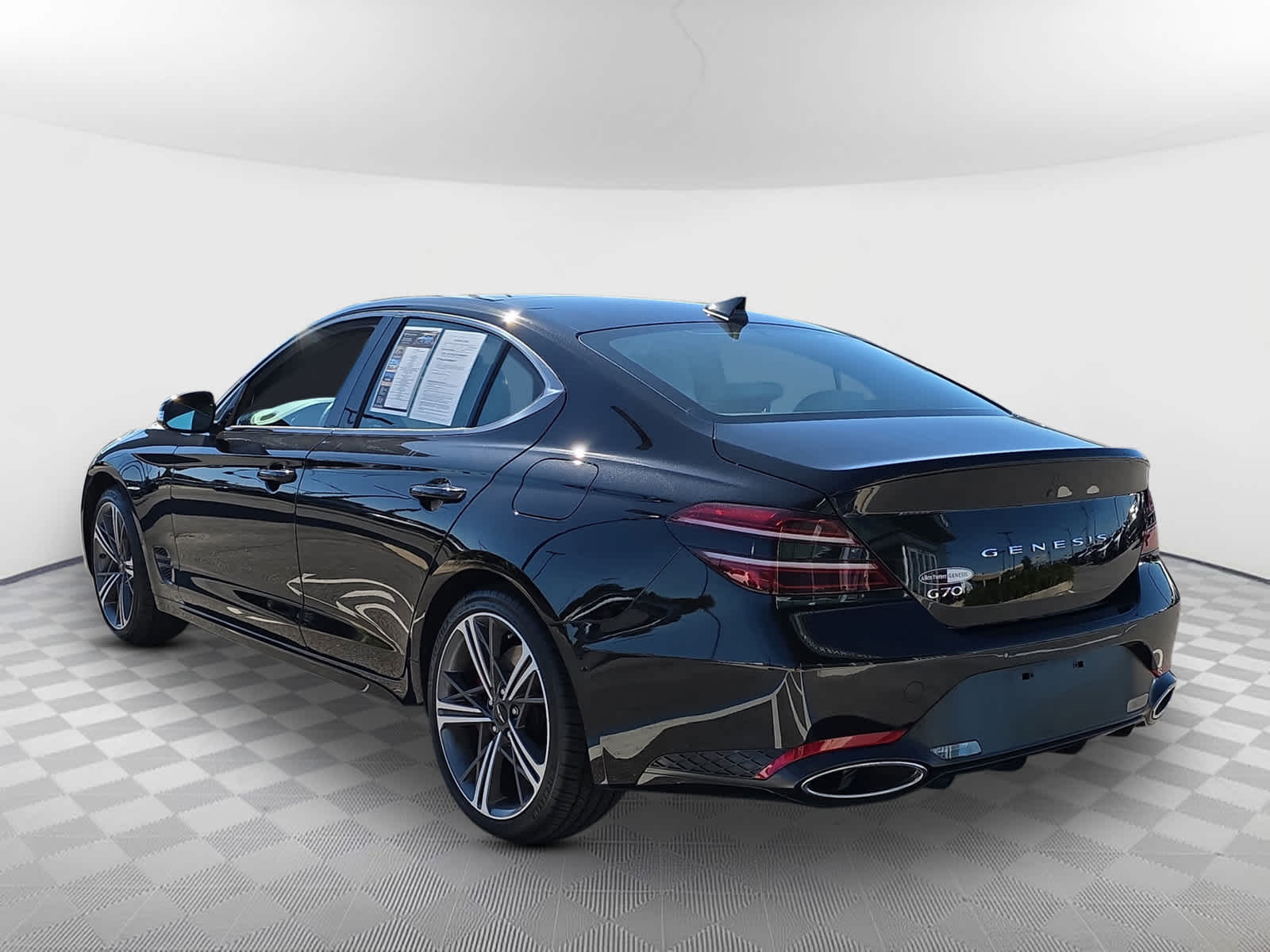 2025 Genesis G70 2.5T Sport Prestige photo 4