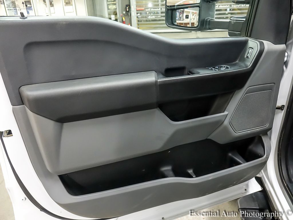 2023 FORD F-450 - Image 16