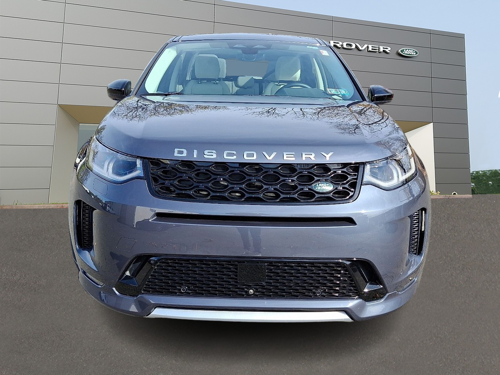 2025 Land Rover Discovery Sport S photo 4