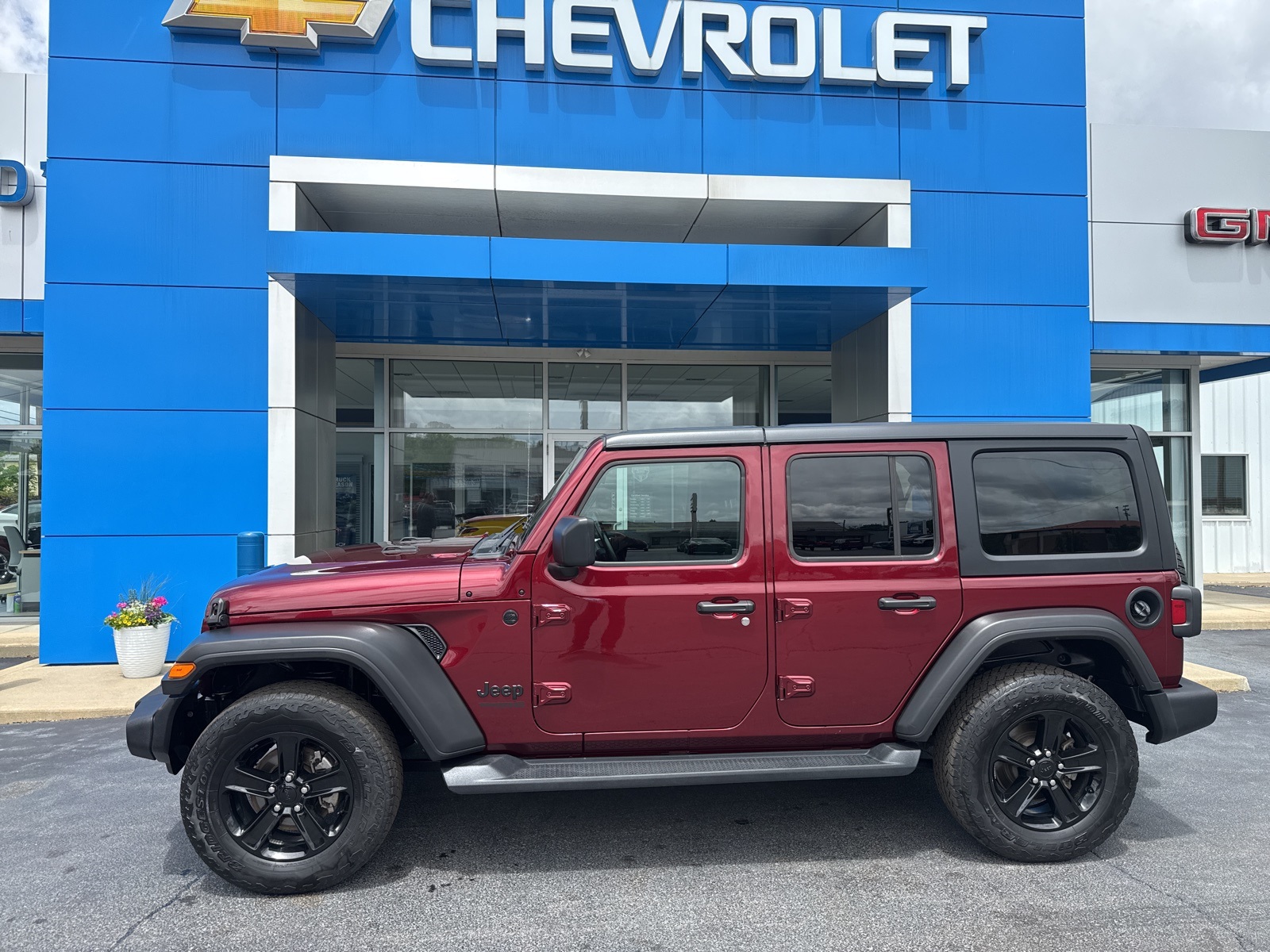 2021 Jeep Wrangler Unlimited Sport Altitude photo 2