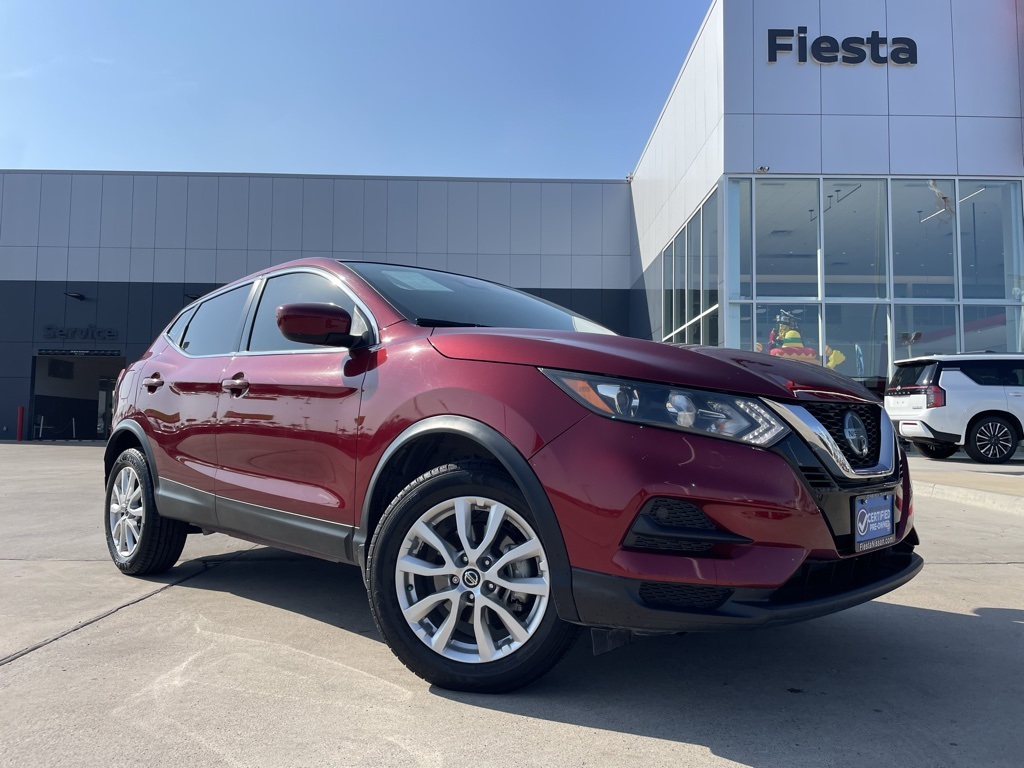 2021 Nissan Rogue Sport S's photo