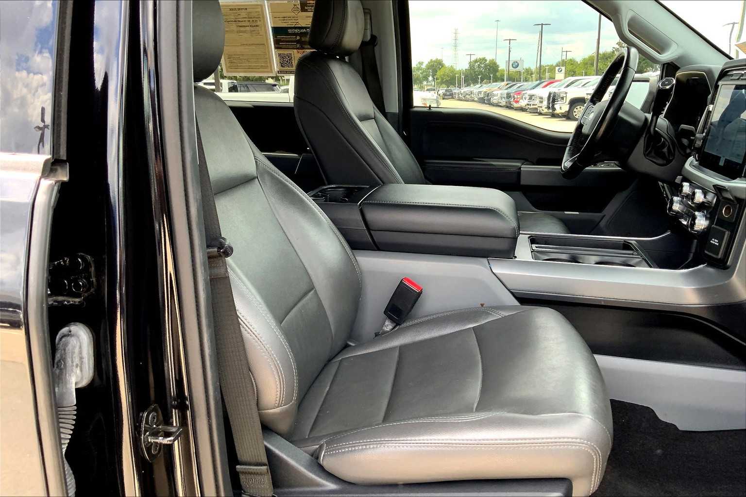 2022 Ford F-150 XLT photo 8