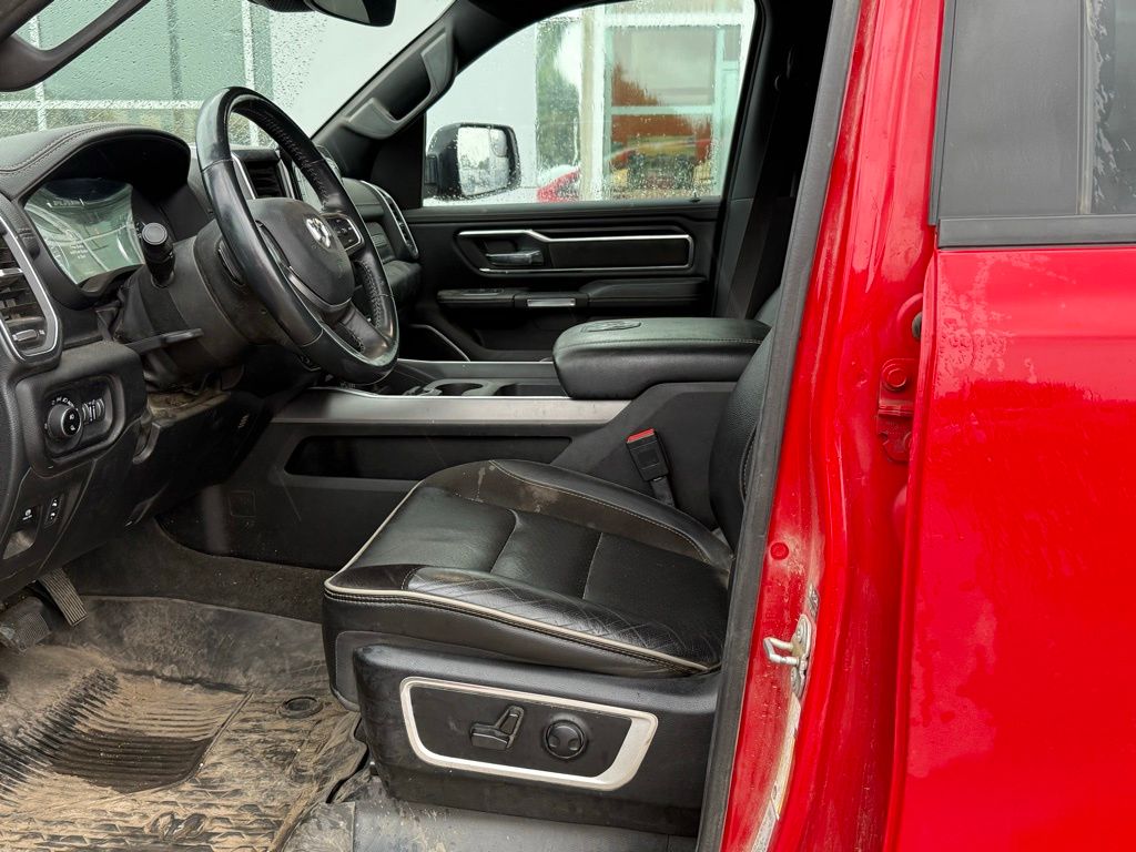 2023 Ram 1500 Laramie photo 3