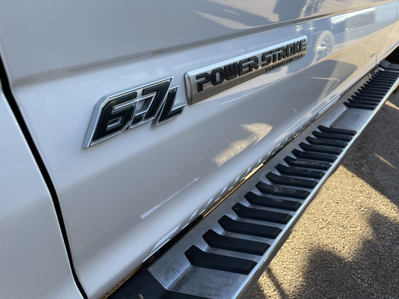 PreOwned 2019 Ford Super Duty F350 SRW LARIAT 4 Door Crew Cab in