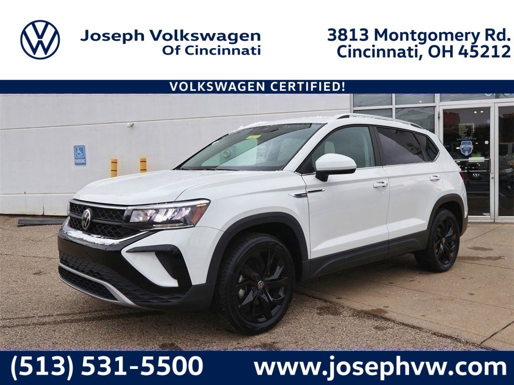 2022 Volkswagen Taos SE's photo