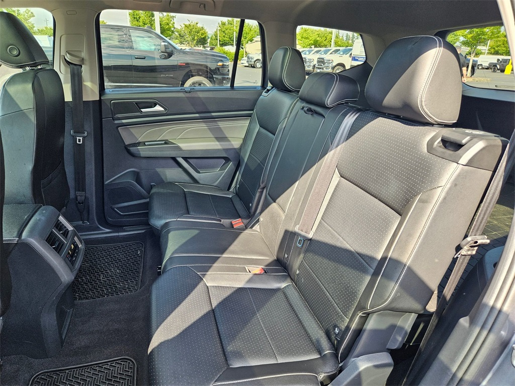 2023 Volkswagen Atlas V6 SEL photo 25