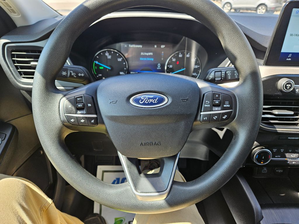 2022 Ford Escape Hybrid SE photo 10