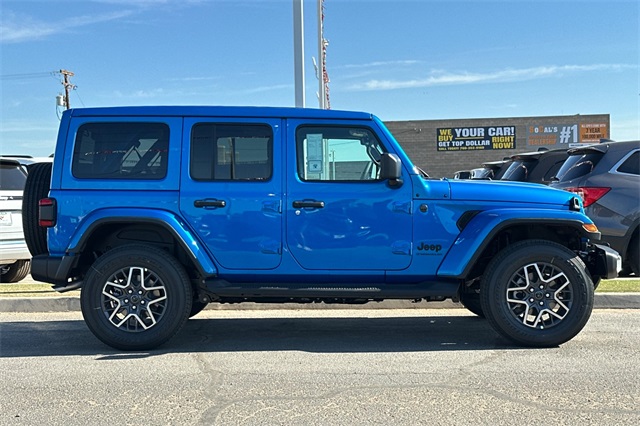 2025 Jeep Wrangler Sahara photo 2