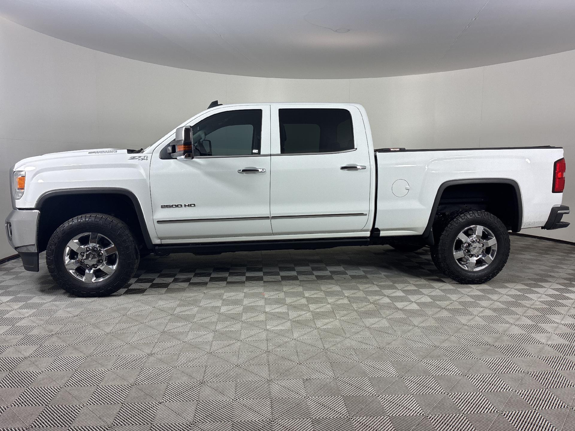 2018 Gmc Sierra SLT photo 2