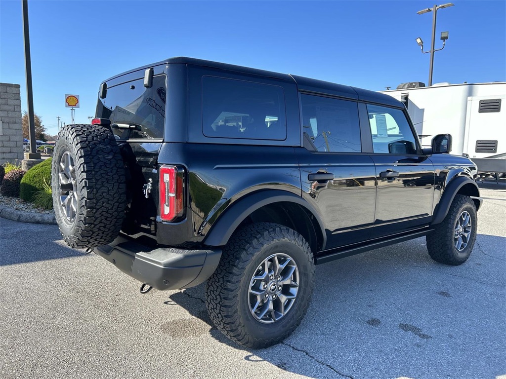 2025 Ford Bronco Badlands photo 3