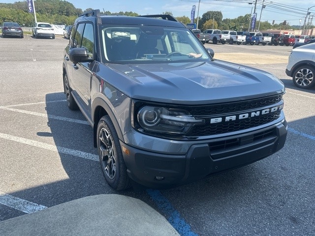 2025 Ford Bronco Sport Outer Banks photo 2