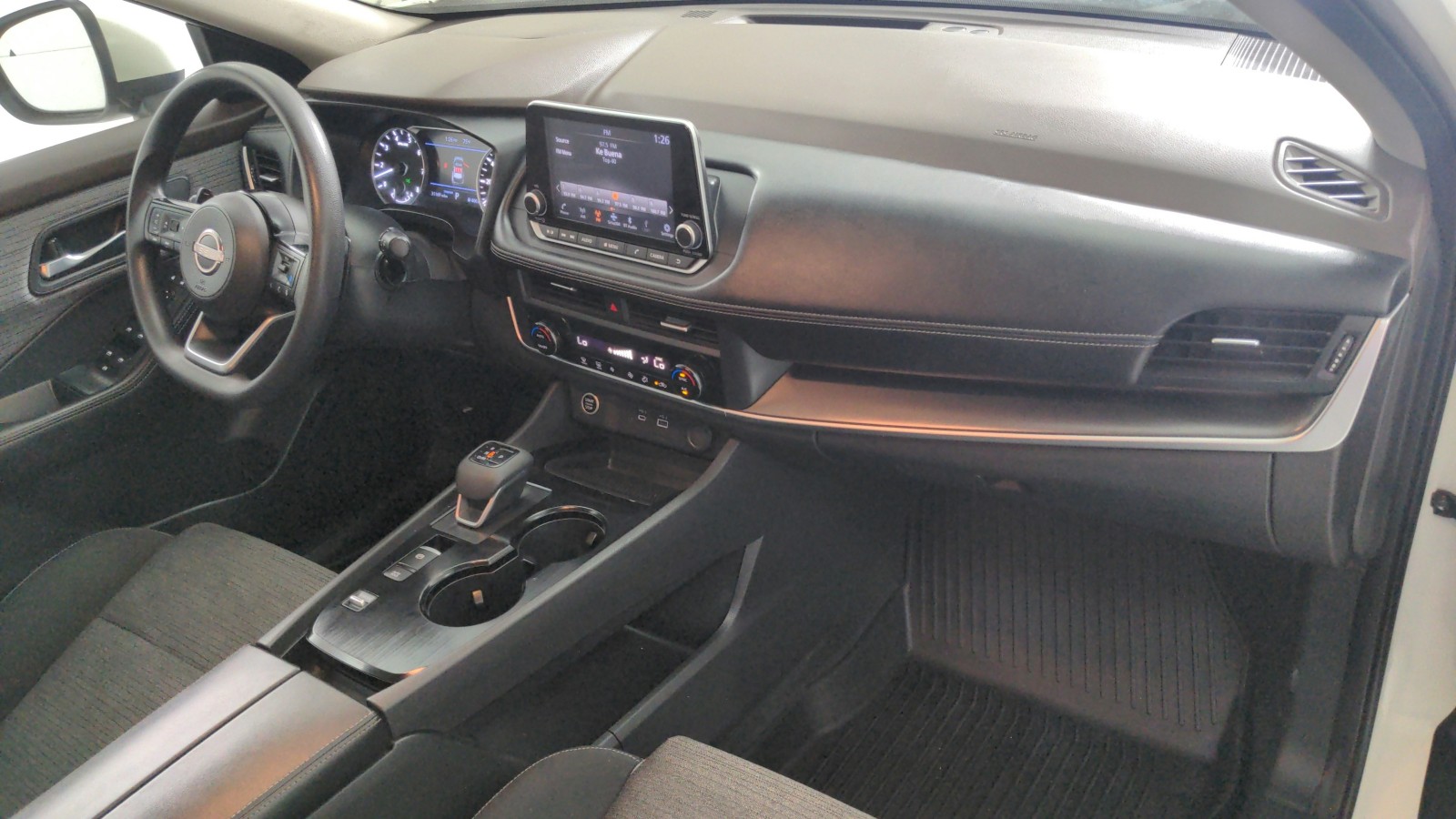 Used 2023 WHITE Nissan SV image 25