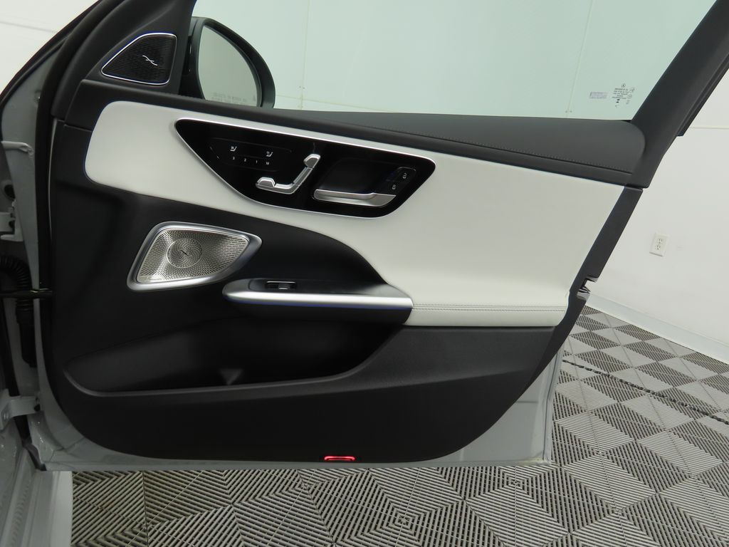 2025 Mercedes Benz C 300 4MATIC photo 25
