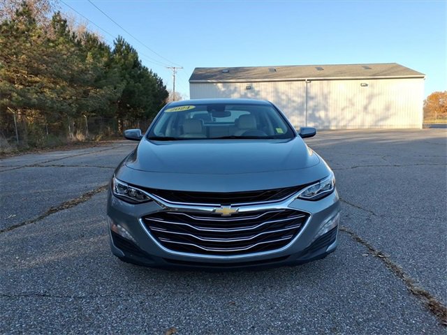 2024 Chevrolet Malibu Premier 2LT photo 2
