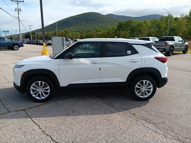 2026 Chevrolet Trailblazer LS photo 4
