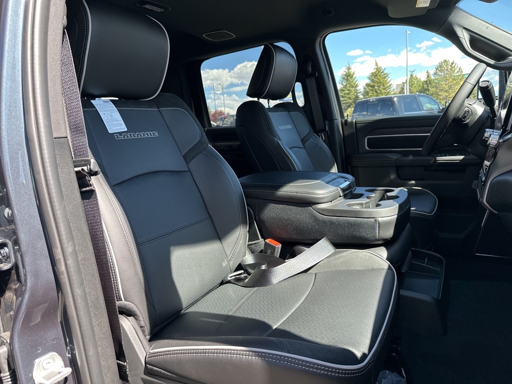 2025 Ram 2500 Laramie photo 39