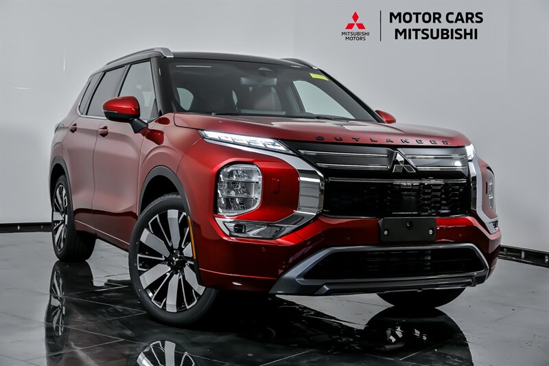 2025 Mitsubishi Outlander SE's photo