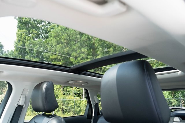 2024 Ford Edge SEL photo 3
