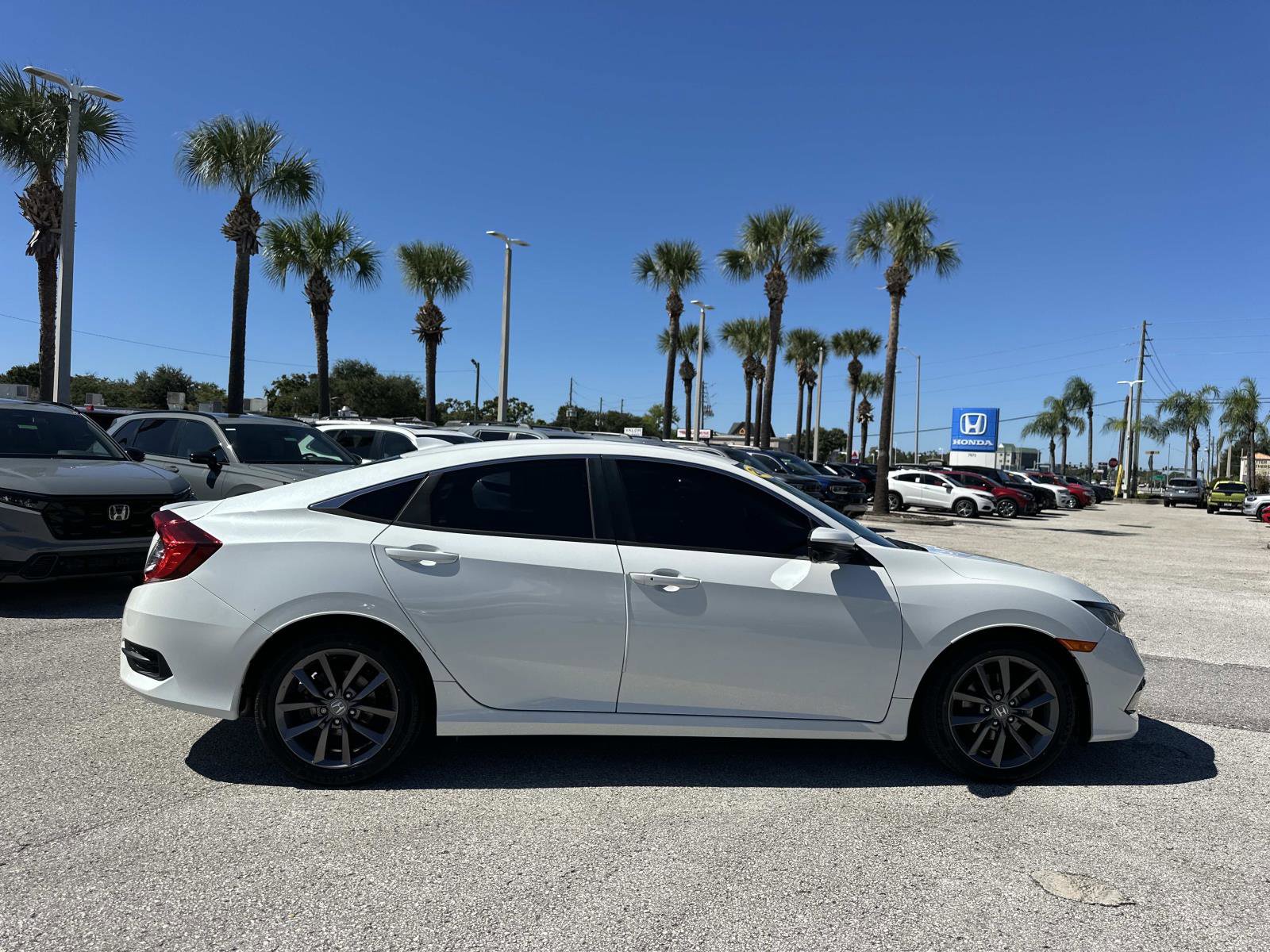 2020 Honda Civic EX-L photo 2