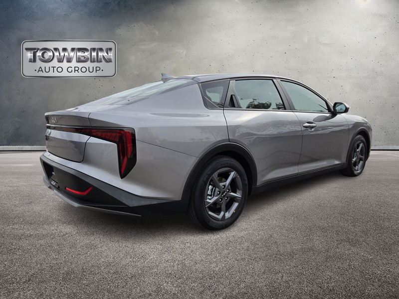 2025 Kia K4 LXS photo 4