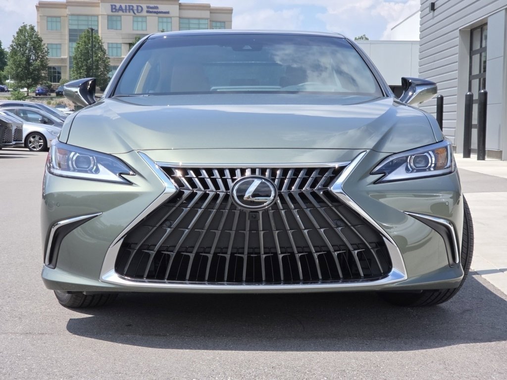 2025 Lexus ES 350 Luxury photo 3