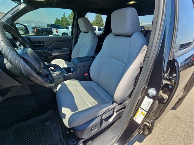2024 Toyota Tacoma SR5 photo 5