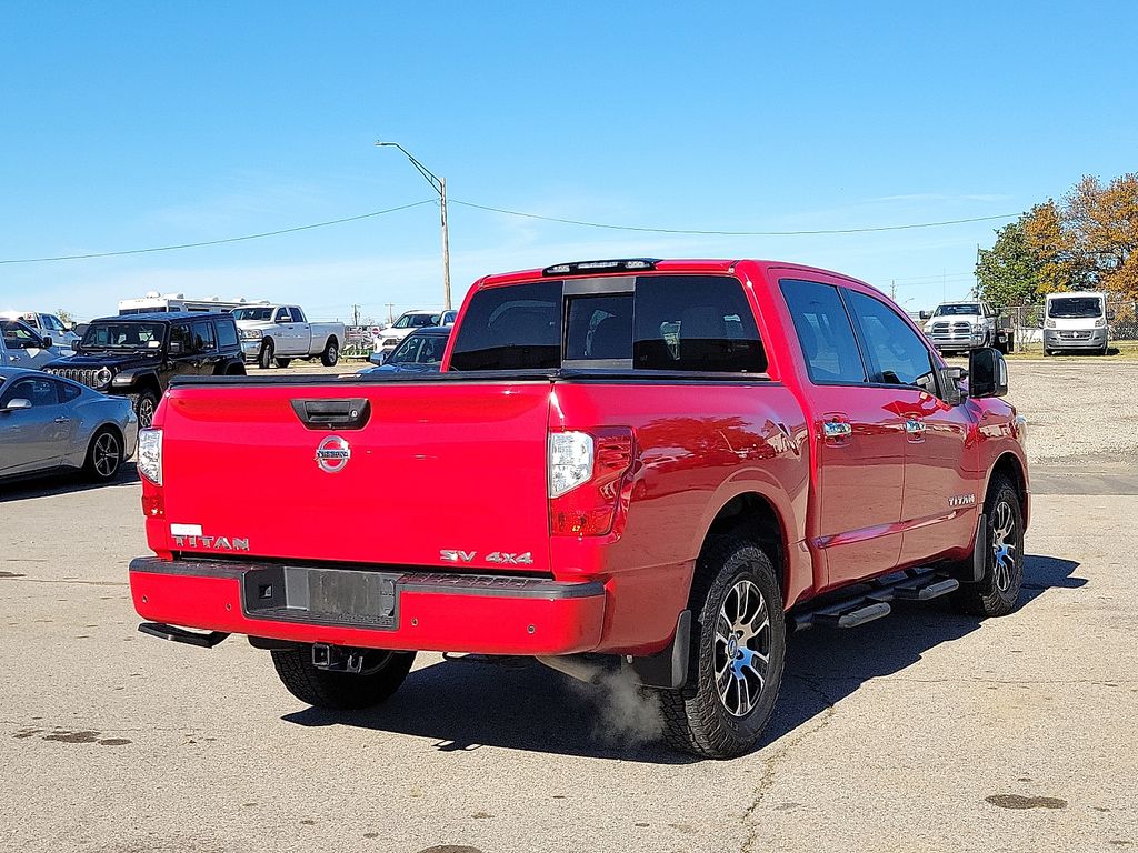 2021 Nissan Titan SV photo 4