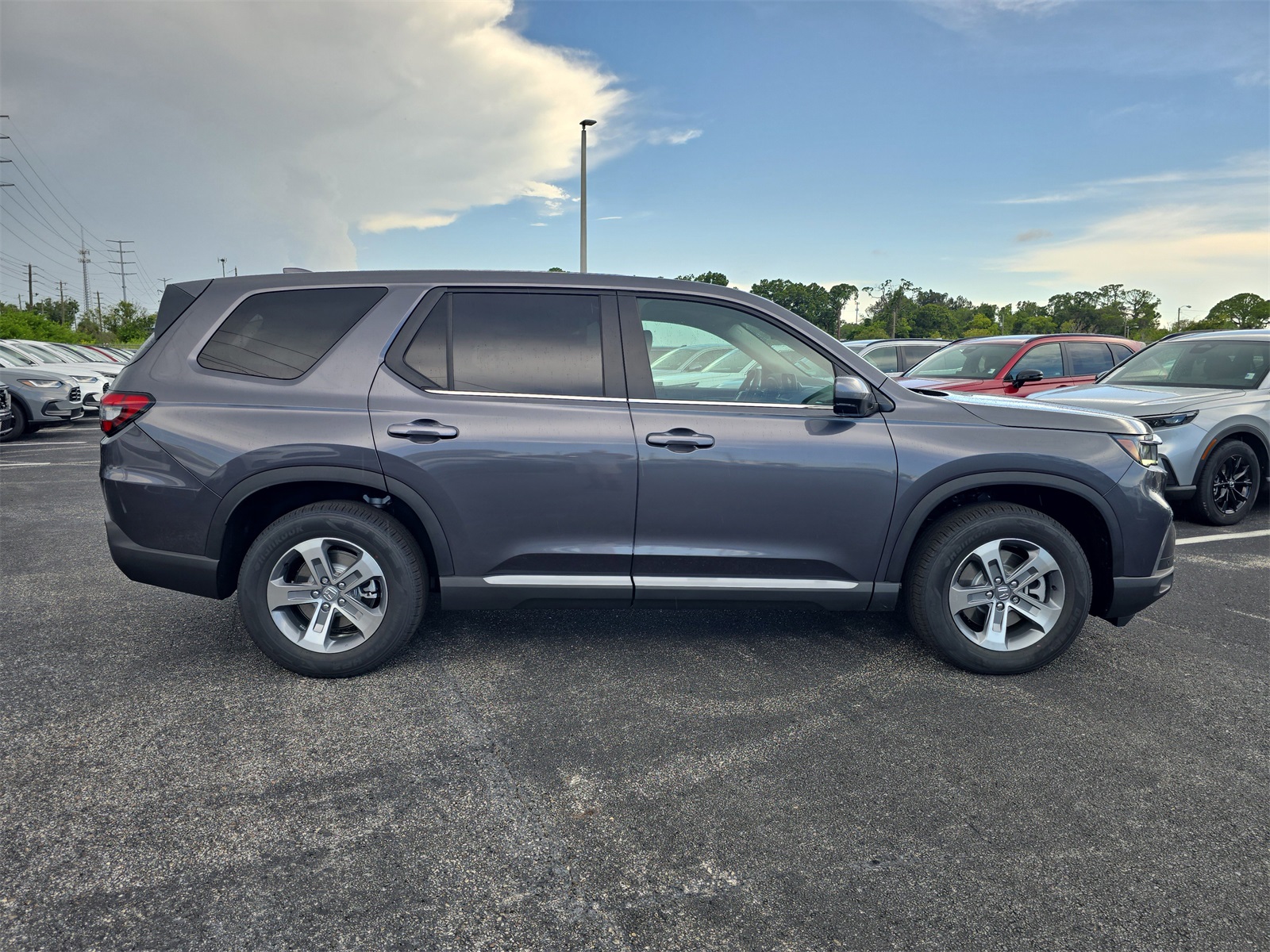 2025 Honda Pilot EX-L photo 3