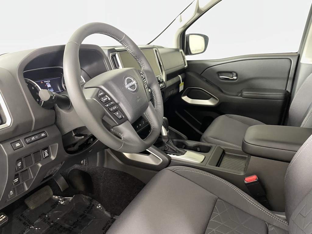 2025 Nissan Frontier Crew Cab SV photo 18