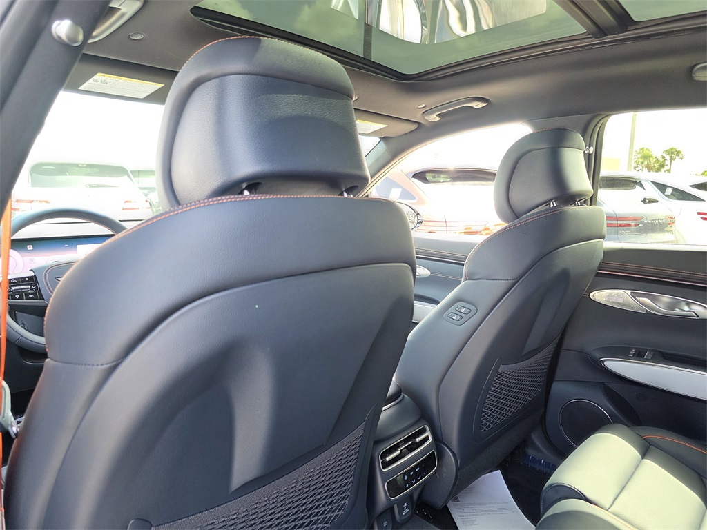 2026 Genesis GV70 2.5T Sport Prestige photo 10