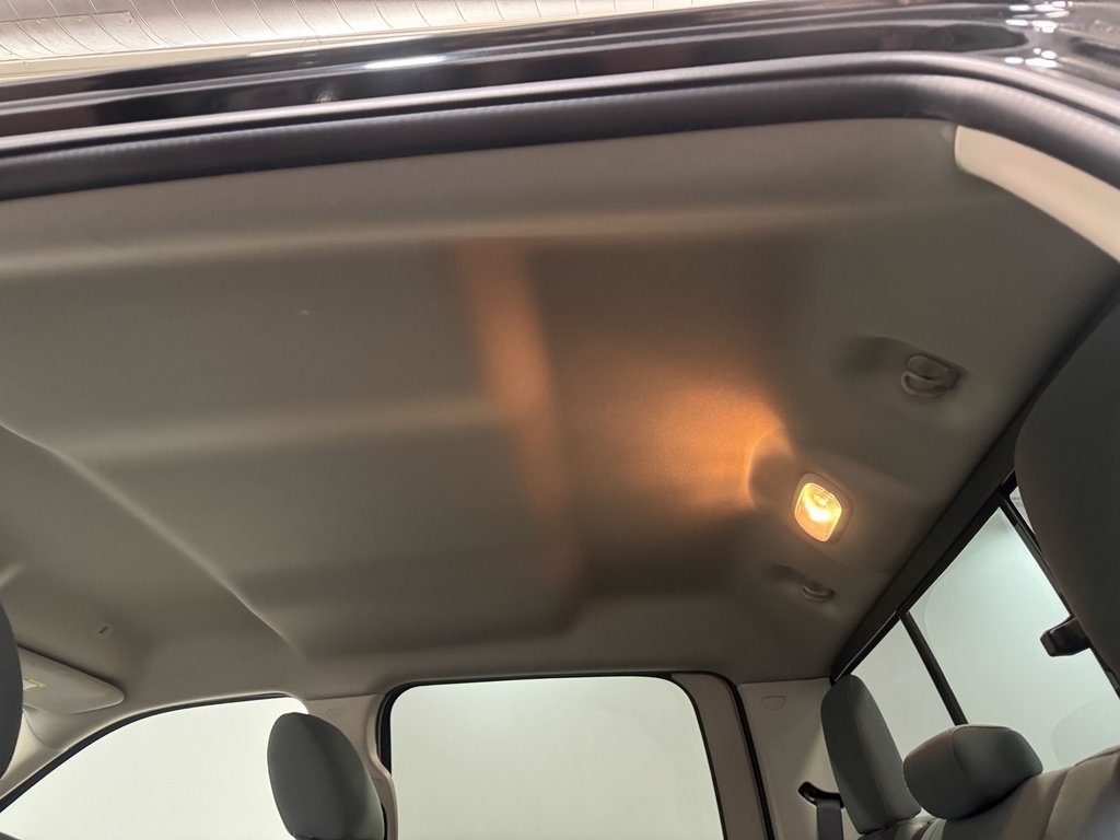 2019 Ram 1500 Classic SLT photo 7