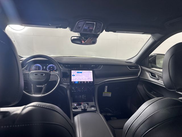 2025 Jeep Grand Cherokee Limited photo 26