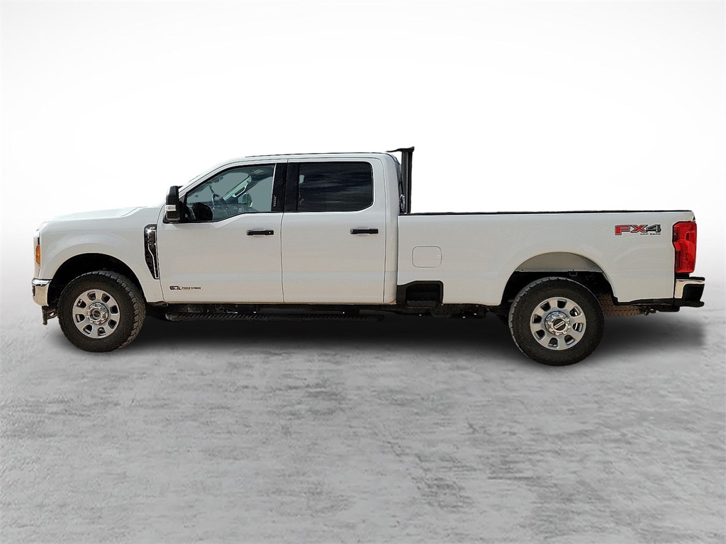 2023 Ford F-350 XLT photo 6
