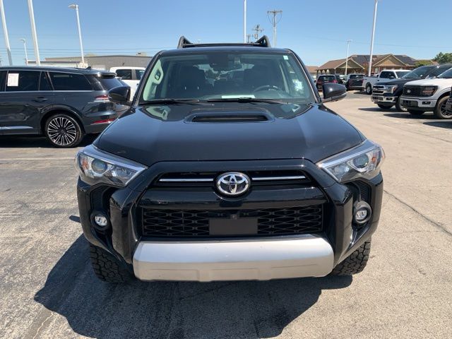 2022 Toyota 4Runner TRD Off-Road Premium photo 2