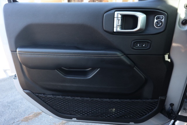 2024 Jeep Wrangler Sahara photo 20