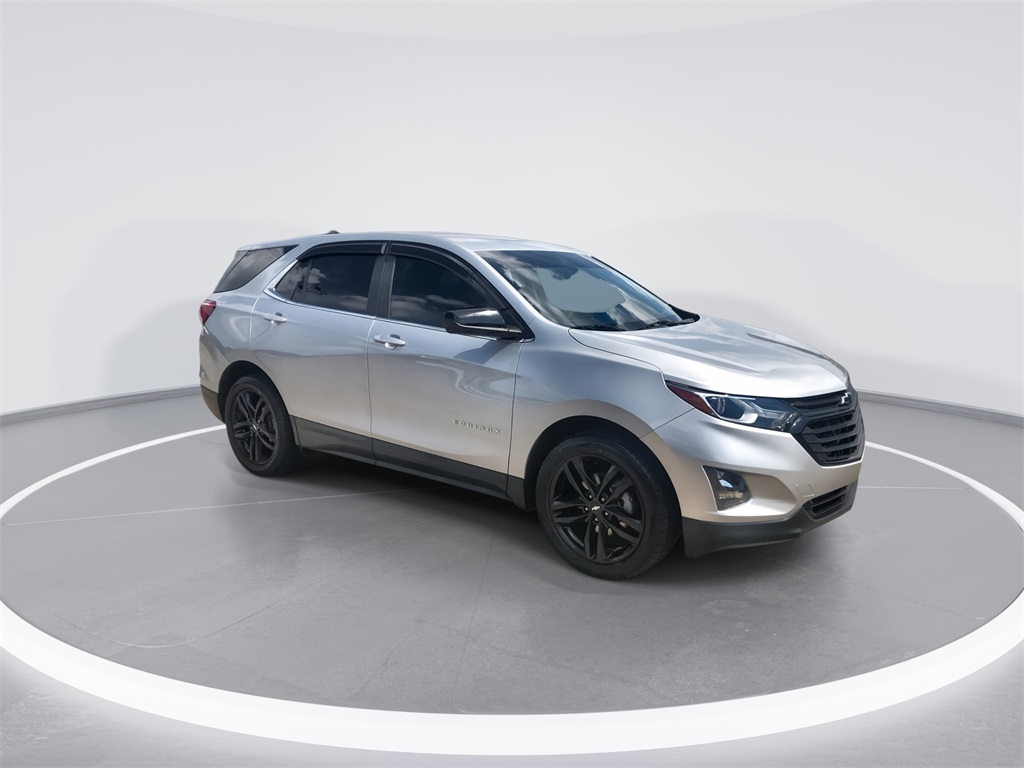 2021 Chevrolet Equinox LT photo 2