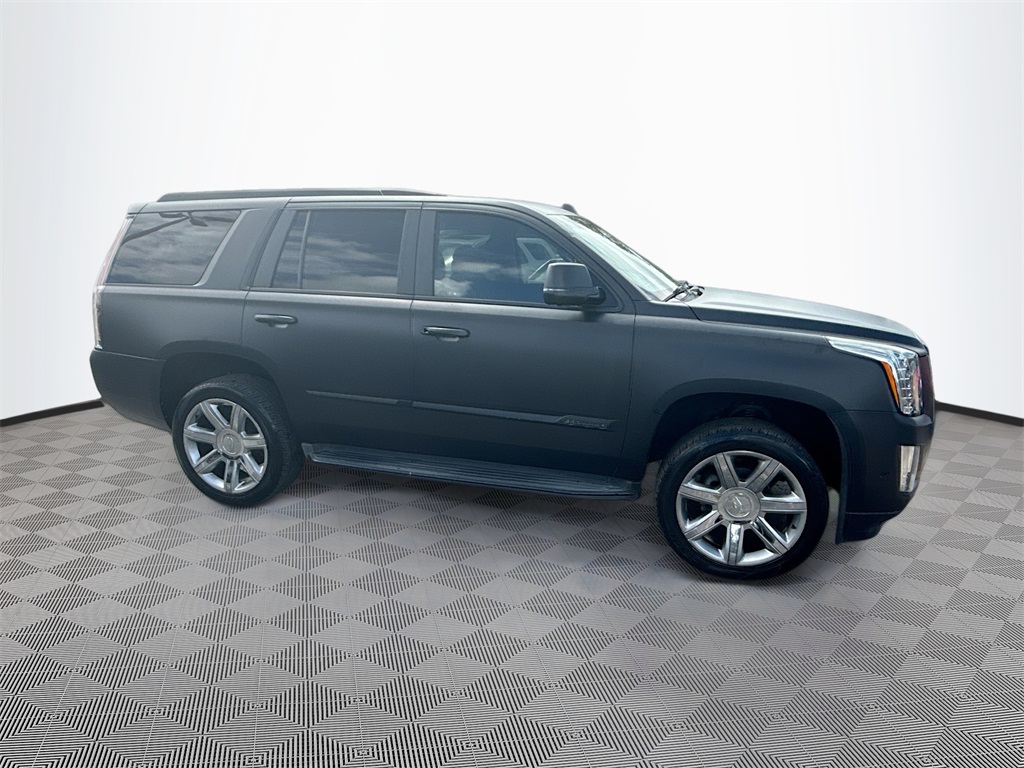 2018 Cadillac Escalade Luxury photo 4