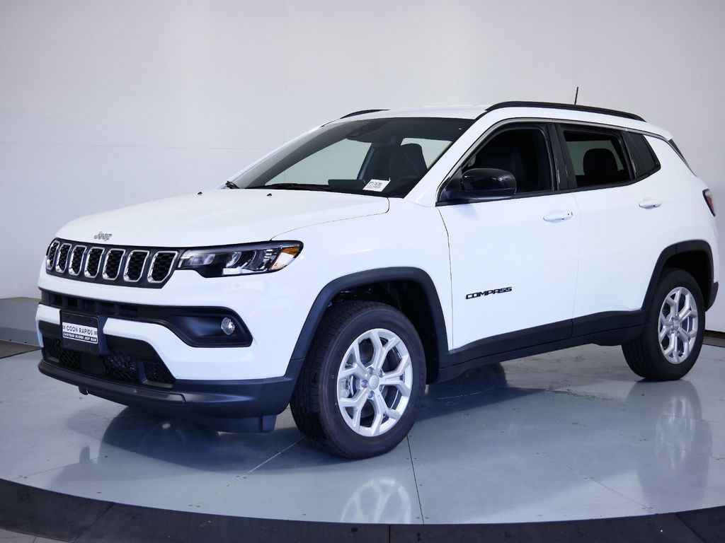 2024 Jeep Compass Latitude's photo