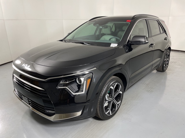 2025 Kia Niro EX Touring photo 2