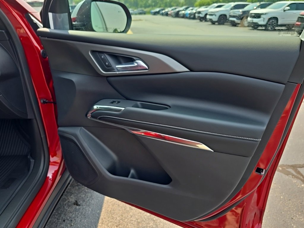 2026 Chevrolet Traverse photo 13