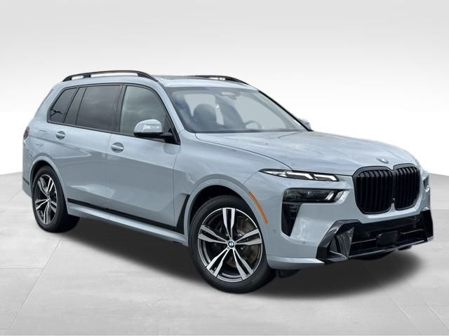 2026 BMW X7 40i's photo