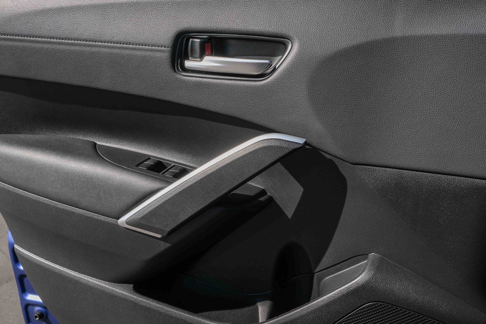 2023 Toyota Corolla Cross XLE photo 14