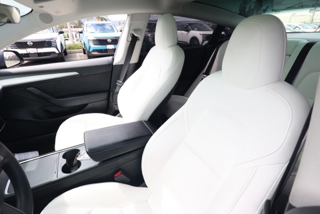 2022 Tesla Model 3 Long Range photo 12