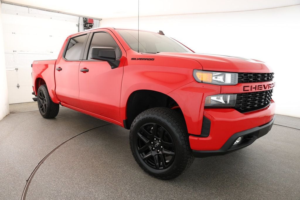 2022 Chevrolet Silverado Custom photo 3