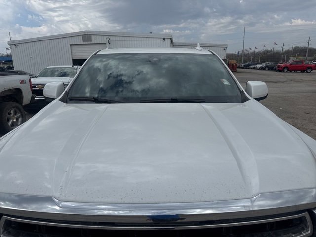 Used 2022 White Frost Tricoat GMC SLT image 3
