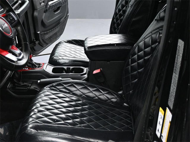 2019 Jeep Wrangler Unlimited Sahara photo 4